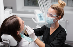 Как выбрать стоматологию: клиники, врачи и важн...