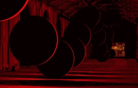 Оживающее пространство, игра отражений и истори...